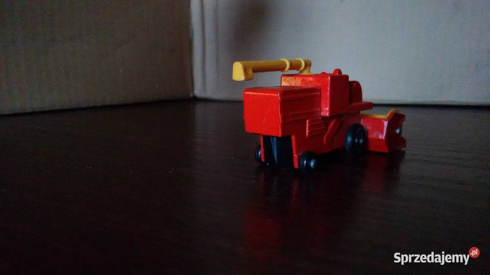 combine harvester kombajn matchbox 2488 Stalowa Wola