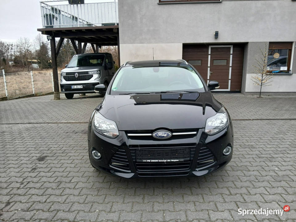 Ford Focus 16i TITANIUM alufelgi klimatronik wspomaganie kierownicy