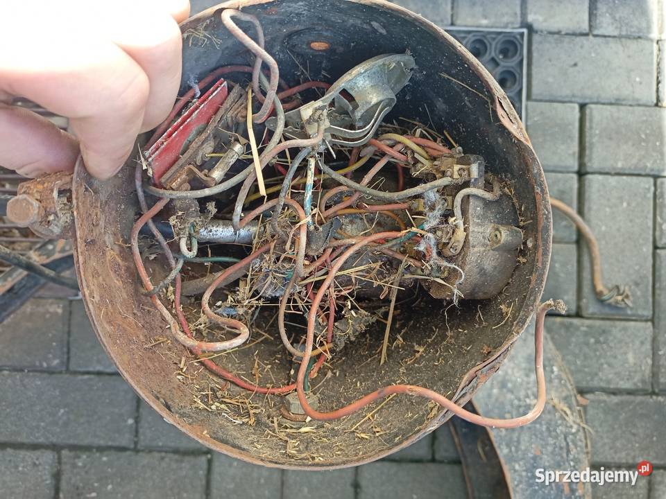 Lampa błotnik stacyjka pannonia Ostrowiec Świętokrzyski