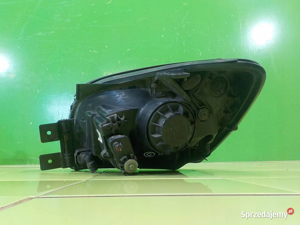 KIA SPORTAGE II 20 CRDI 06r 5D lampa prawa przod Suków