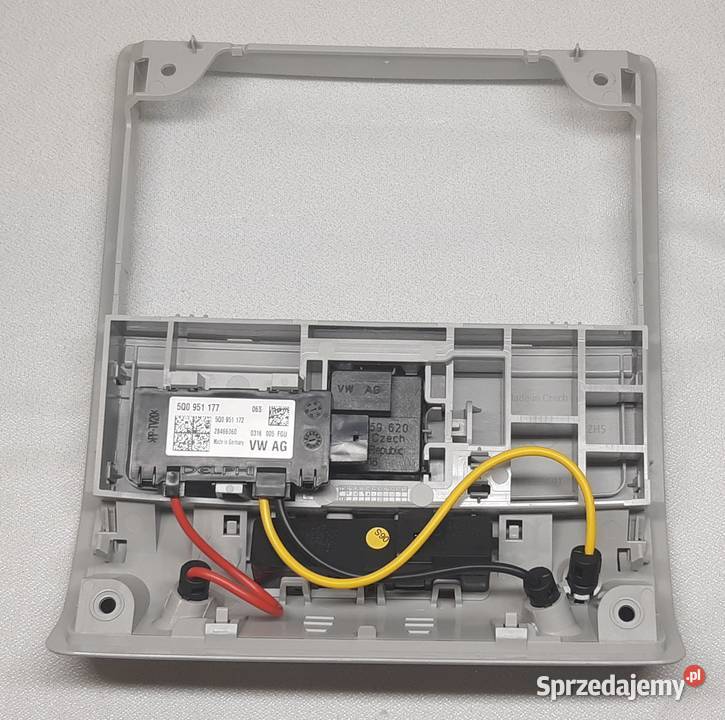 LAMPKA PODSUFITKI WNETRZA SKODA KAROQ 3V9867591 Wyposażenie wnętrza Mielęcin sprzedam