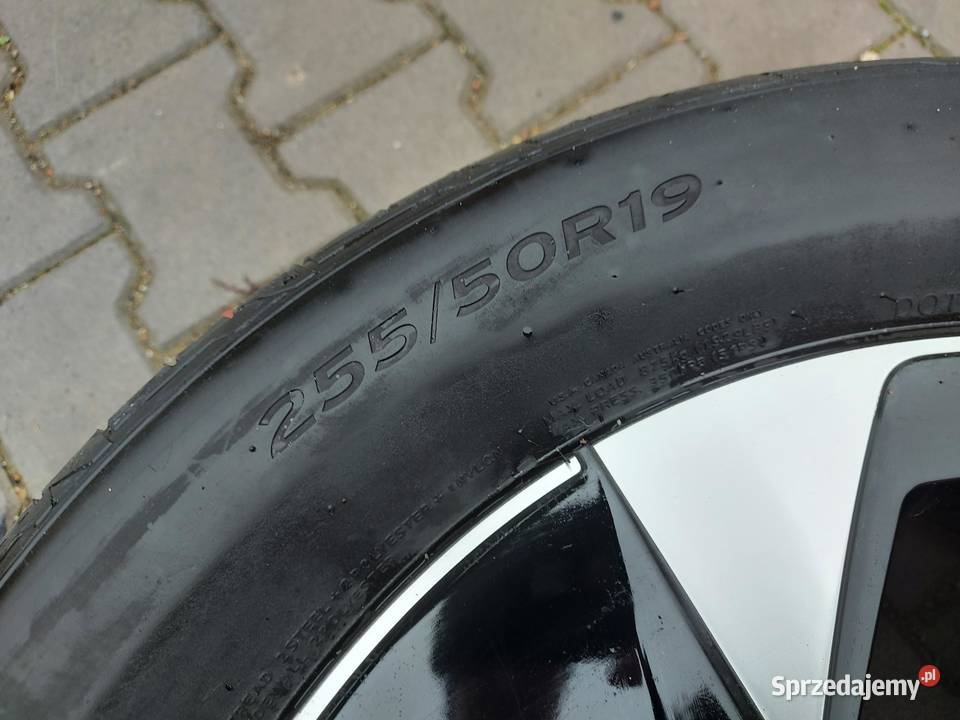 VW ID4 11A 2024r Koło alufelga 8Jx19 R19