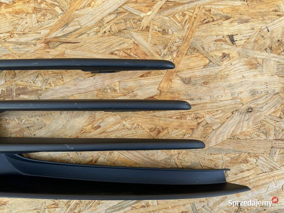 Kratka zderzaka przód prawa rh golf 7 VII 5G0 13 Pozostałe Sieraków