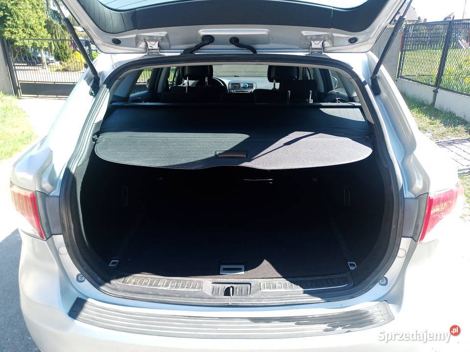 Toyota Avensis 201112r