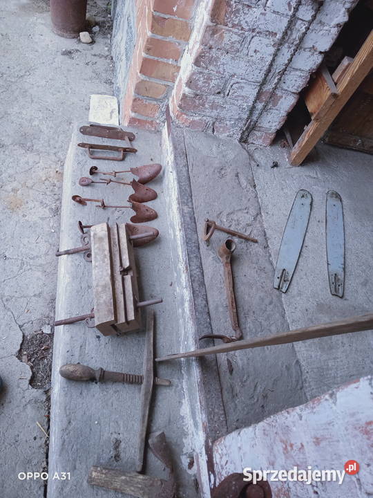 STRUG ZABYTKOWY I INNE RZECZY PRAWIDŁA NA BUTY Trojanów sprzedam