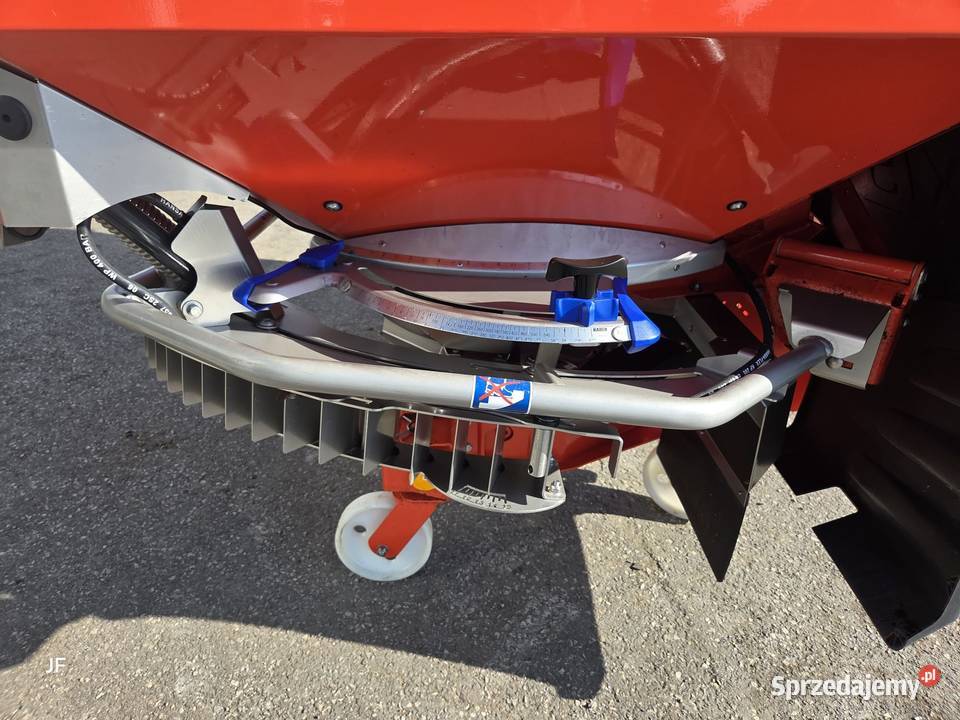 Rozsiewacz KUHN AXIS 302 2018 limiter SUPER STAN Gąsewo sprzedam