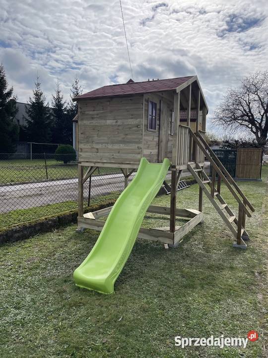 Domek dzieci na podeście zjeżdżalnia piaskownica Swarzędz