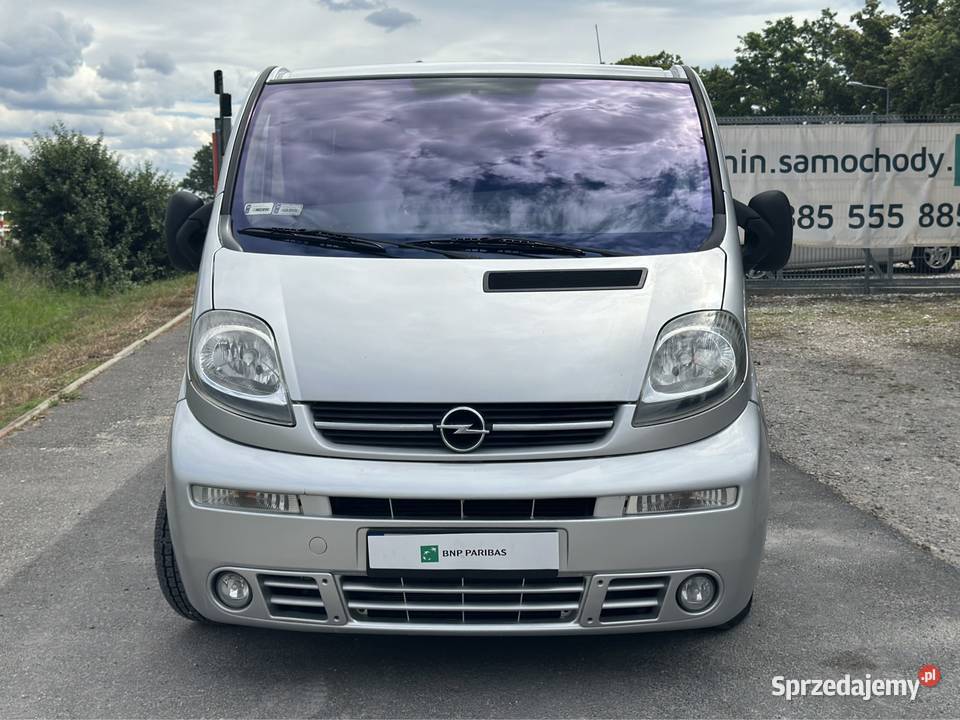 Opel Vivaro kampervan 7 osobowy 3 x klima Masłowo