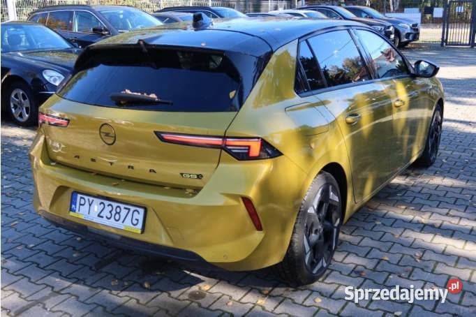 OPEL ASTRA 2023 159800 ccm 180 Warszawa