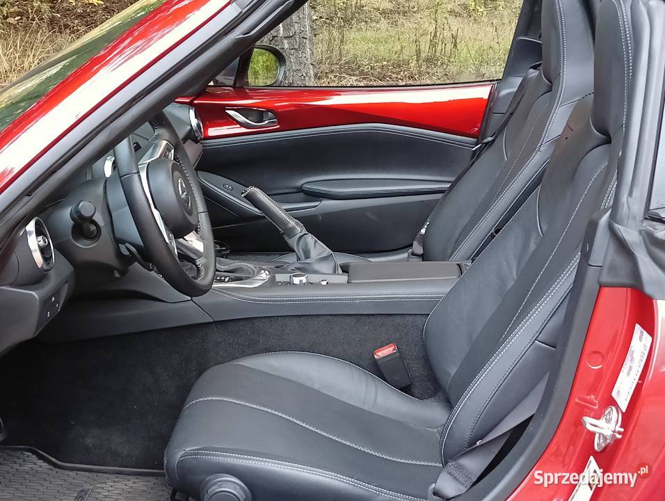 Mazda MX5 Miata RF Grand Touring 2024 Soul Red Ząbki