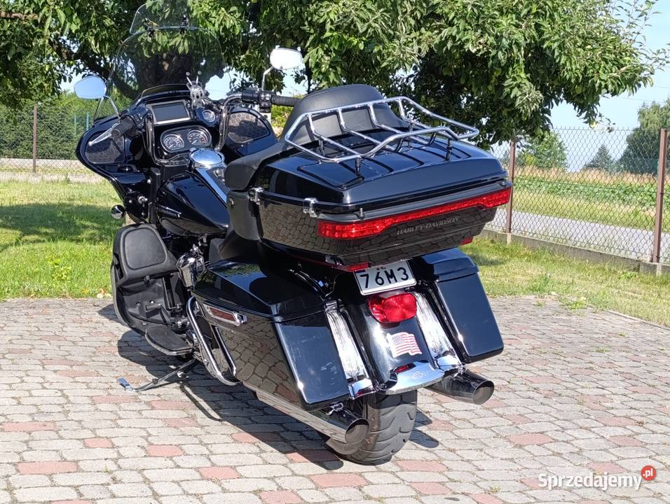 Harley Davidson Road Glide Ultra FLTRU 107 M8 Rok produkcji 2018 Czarna