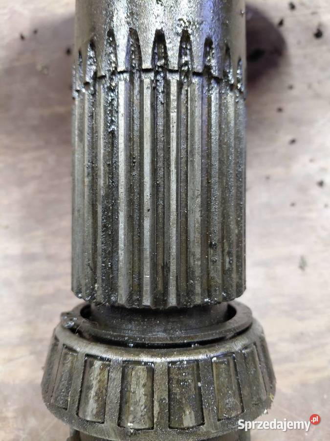 Wał piasta koła tylnego ursus c3603554011 Do ciągników Bytów sprzedam