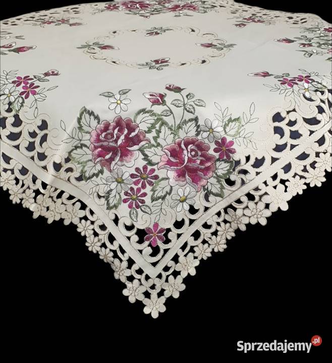 Se073 Haftowany Ażurowy obrus 85x85 beżowy Piaseczno