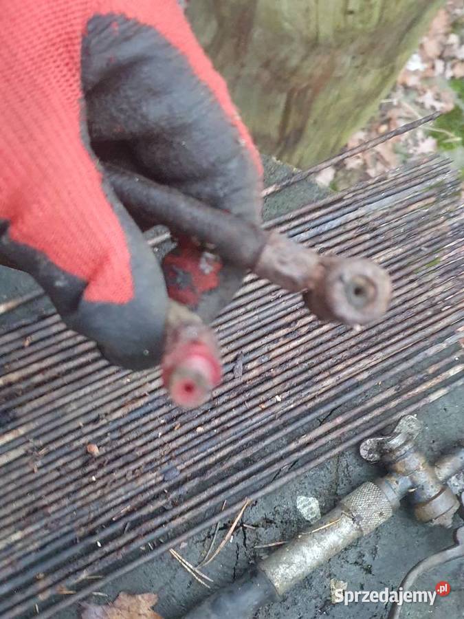 Stary wąż z końcówką pompowanie kół kompresor Warszawa