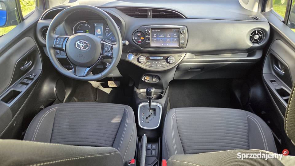 Toyota Yaris Hybryda Automat 35 przebiegu Gdańsk