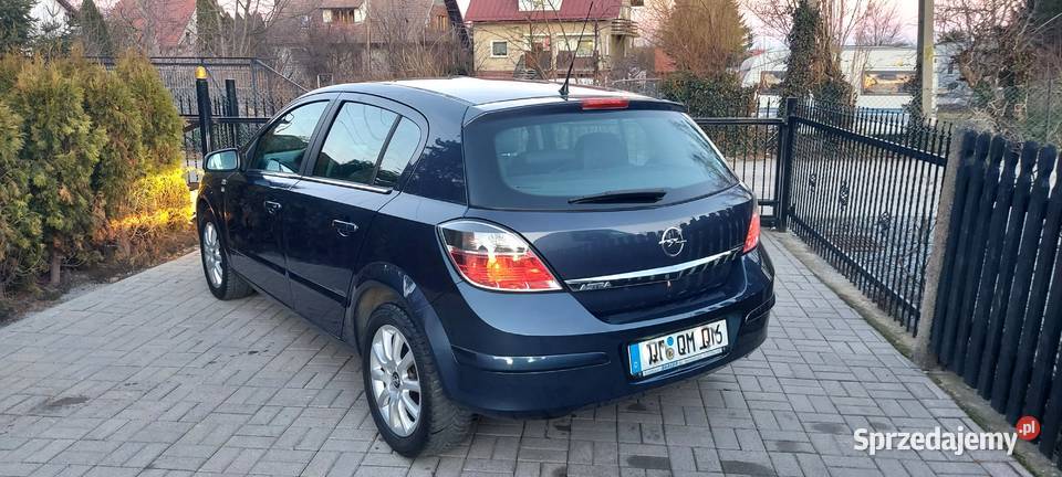 Opel Astra Edition 18 Benzyna 140 Bi Xenon 238000km Astra Dzierżoniów sprzedam