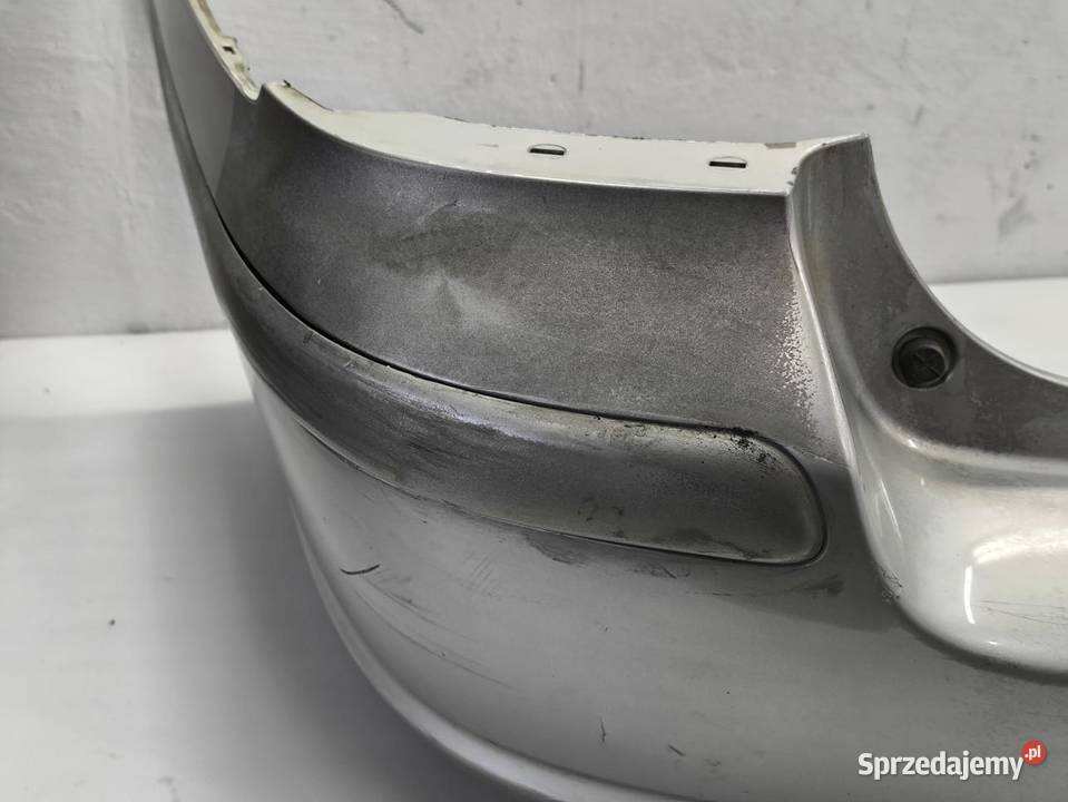 ZDERZAK TYŁ TYLNY TOYOTA AVENSIS II T25 KOMBI