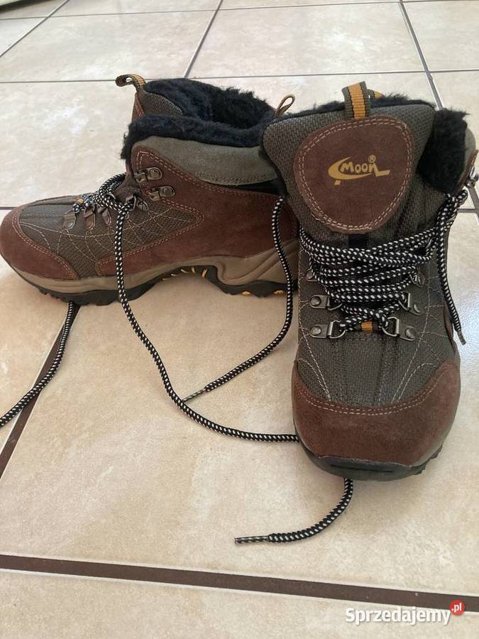 Buty zimowe chłopięce z kożuszkiem Rozmiar 38 podlaskie Łomża