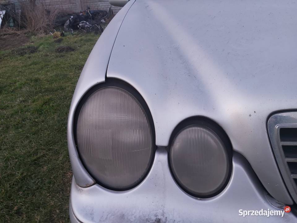 Reflektor prawyMercedes W210 Parczew sprzedam