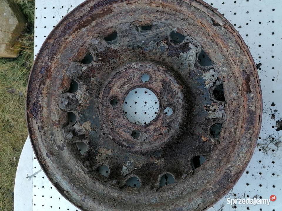 Zabytkowe koło Mercedes Skoda Skarżysko-Kamienna