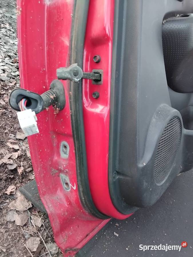 KIA Carens II Drzwi Prawe Tył Radzymin