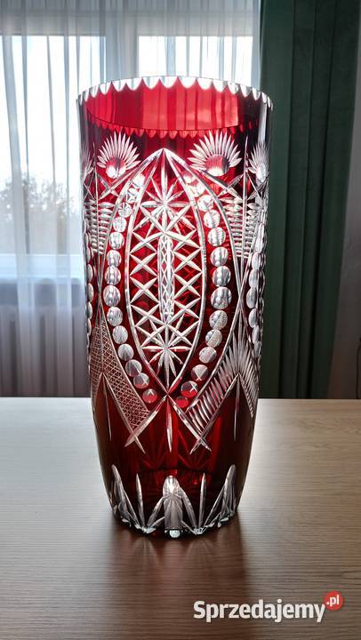 Kryształowy wysoki wazon