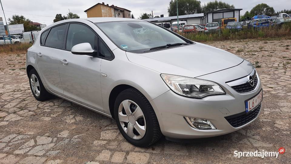 Opel Astra 14 16V Turbo benzyna 120 Klima autoalarm Kraśnik