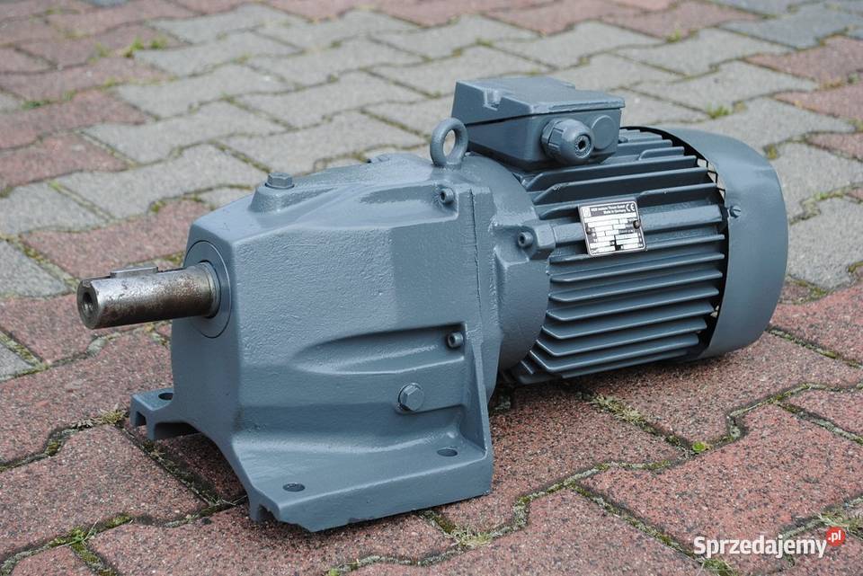 Motoreduktor dwubiegowy 106kw 6832obrmin VEM Kargowa sprzedam