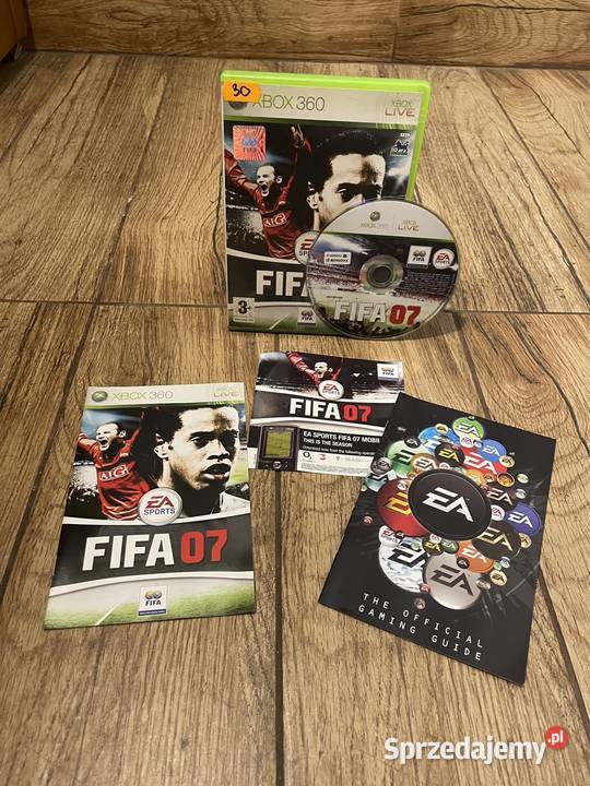 Xbox 360 E 4GB z padem i grami FIFA 07 PES 6 Jaworzno