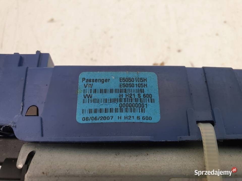 VW Passat B6 KOMBI SIŁOWNIK KLAPY prawy Chełm