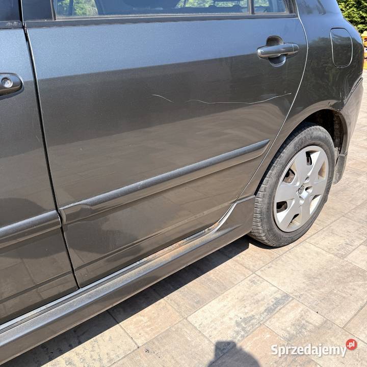 Toyota Corolla 16 SOL 2004 nieuszkodzony