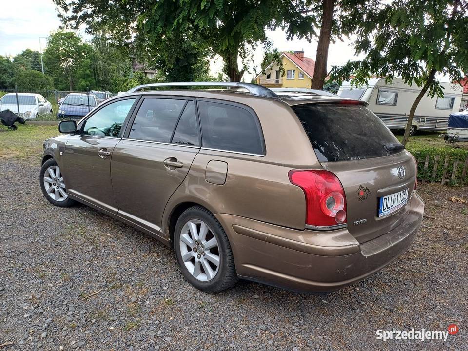 Toyota Avensis II Kombi 18 VVTi 129 LPG 2004r nieuszkodzony Lubin