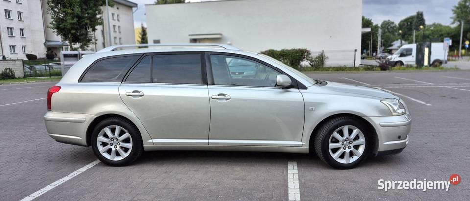 Sprzedam prywatnie Toyotę Avensis z 2006 roku Zielonka