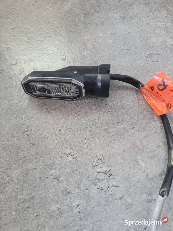 Suzuki GSX 8 R GSX8R oem kierunkowskaz Nowy Tomyśl sprzedam