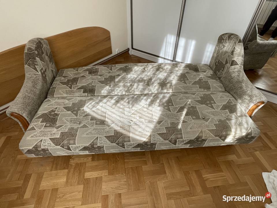 Kanapa w ładnym kolorze