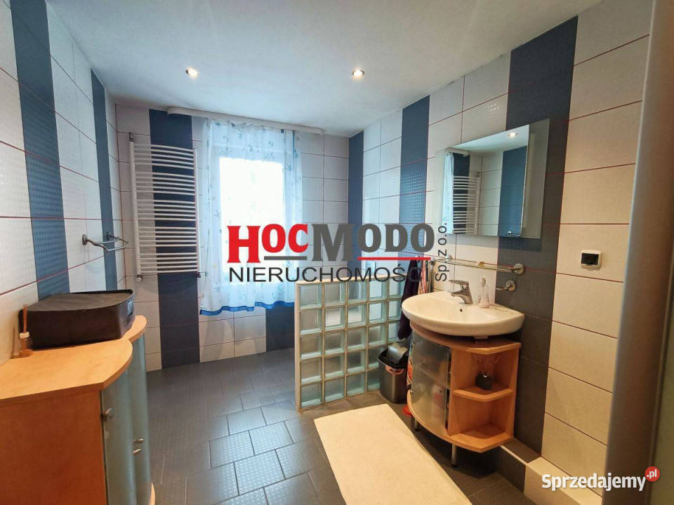 Dom z niezależnym lokalem usługowym Rok budowy 1986 Legionowo