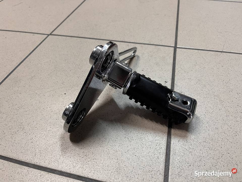 Set prawy podnóżek kierowcy Honda Shadow VT 750