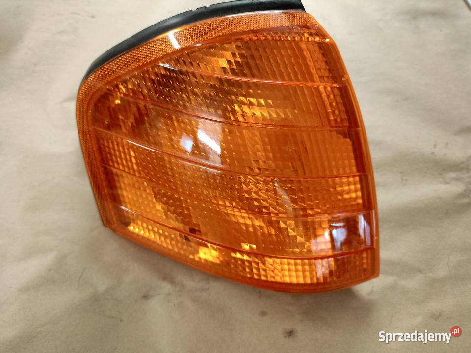 Kierunkowskaz prawy przód Mercedes W 202 opolskie Gorzów Śląski