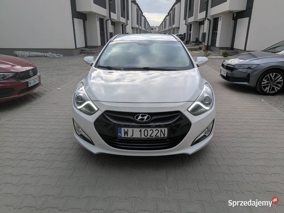 Hyundai i40 16 GDI Kombi Kamera Hak 2 komplety i40 Marki