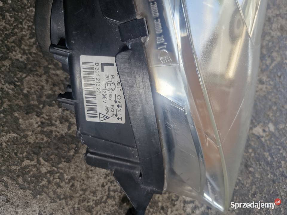LAMPA PEUGEOT 407 XENON PRAWY I LEWY Stoczek Łukowski