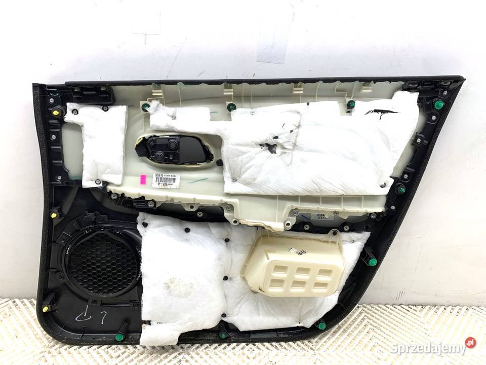 BOCZEK DRZWI LEWY PRZÓD HONDA HRV Crossover