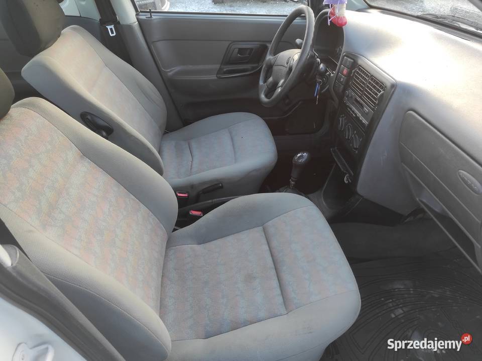 VOLKSWAGEN CADDY 5 OSOBOWY 19 TDI 2003 R Caddy Toruń