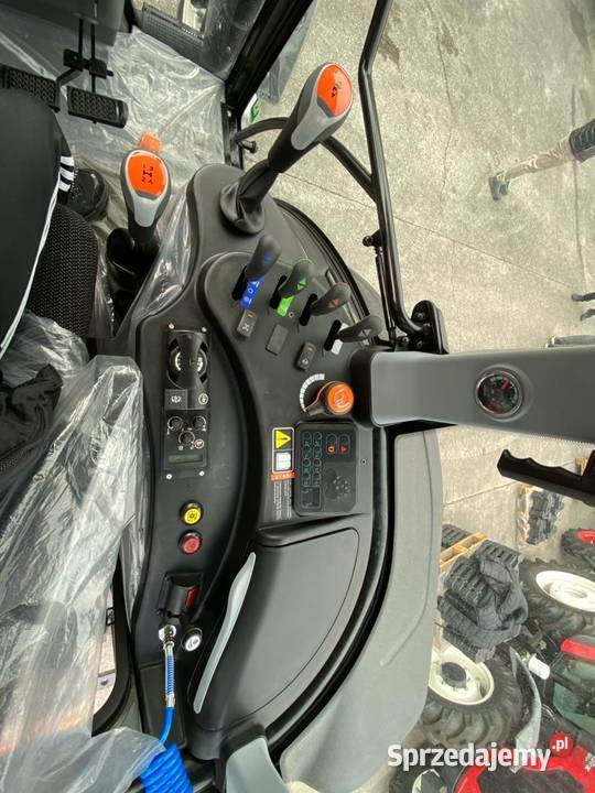 ArmaTrac 1104 Lux ciągnik rolniczy traktor 110 Słupsk sprzedam