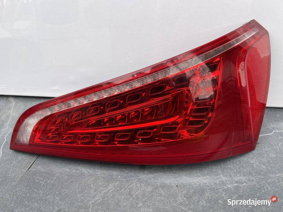 AUDI Q5 LED PRAWA LAMPA TYŁ