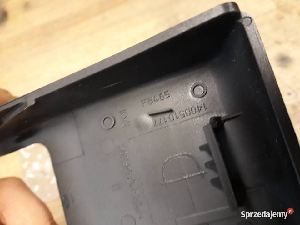 SCUDO JUMPY EXPERT ZAŚLEPKA ZAWIASU PRAWA GÓRNA osobowe