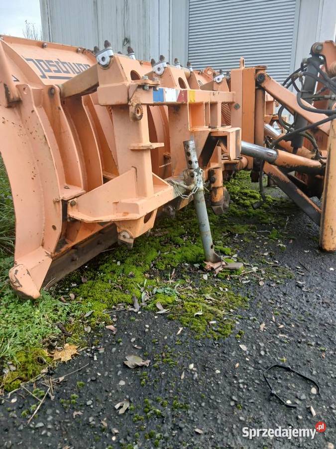 Pług do odśnieżania Rożnowo