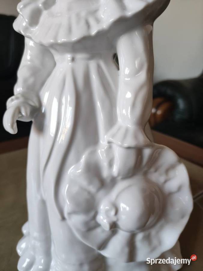 Figurka porcelanowa Chodźież Cmielów lata 6070 biały Figurki i rzeźby Janów Lubelski sprzedam