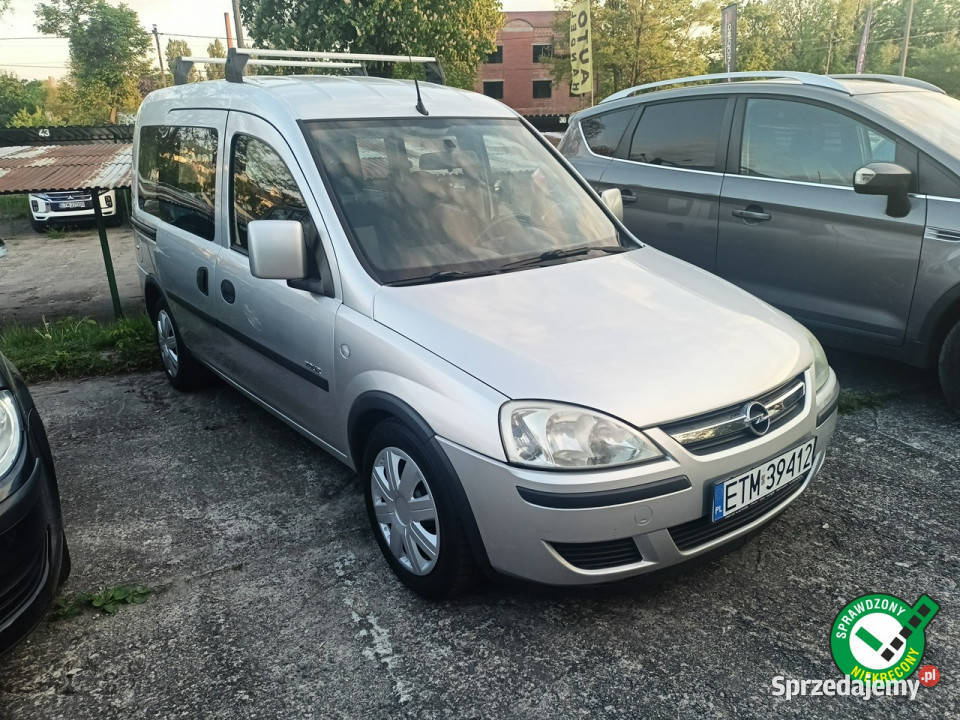 Opel Combo wersja TOUR z Niemiec opłacony relingi dachowe łódzkie Tomaszów Mazowiecki