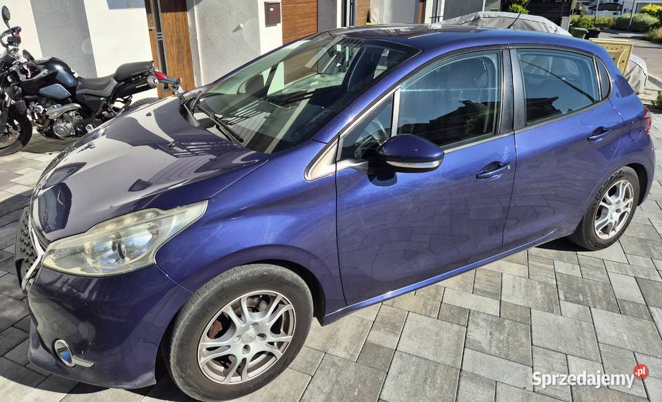 Peugeot 208 produkcji 2012 14vti benzyna gaz 294399km Dyminy