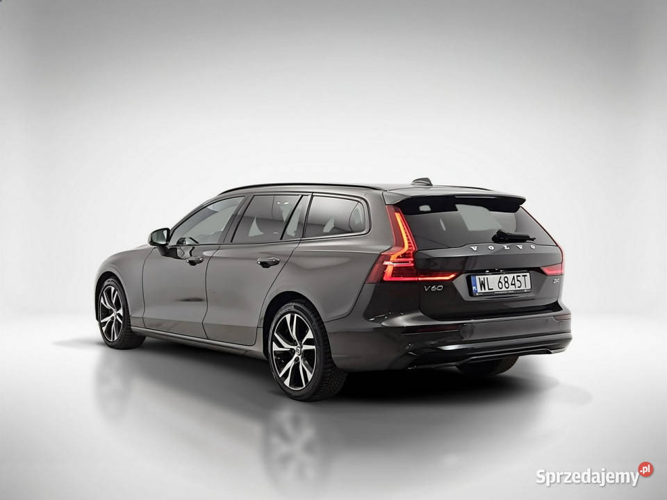Volvo V60 B4 D Plus Dark aut Z Polskiego Salonu Warszawa